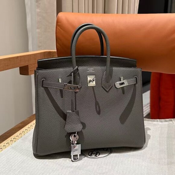 Hermes Handbags - Classic Hermes Bag: A Stylish and Versatile Choice for Elegance